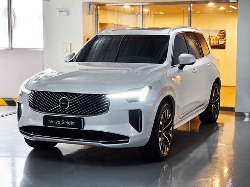 Volvo XC90 T8 Ultra Bright Hybrid — пробег 8 225 км — фото 1 из 5