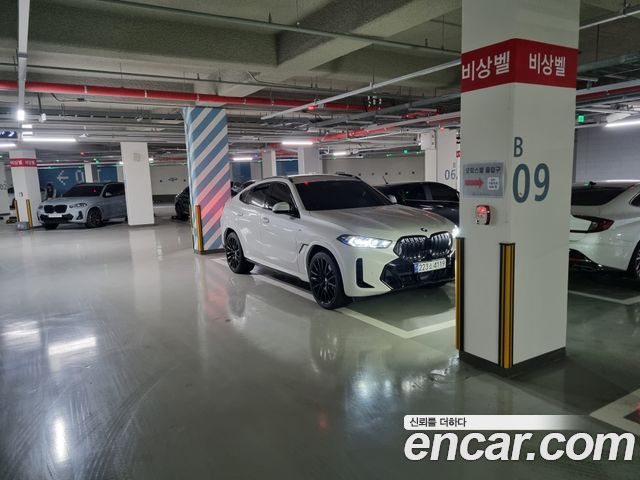 BMW X6 xDrive40i M Sport — пробег 24 200 км — фото 4 из 5