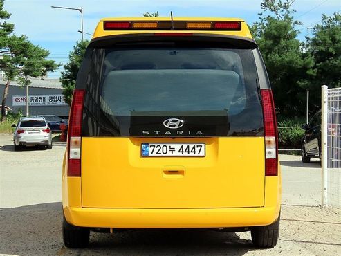 Hyundai Staria L3.5 Kinder Safety Car 15-Seater — пробег 14 532 км — фото 4 из 5