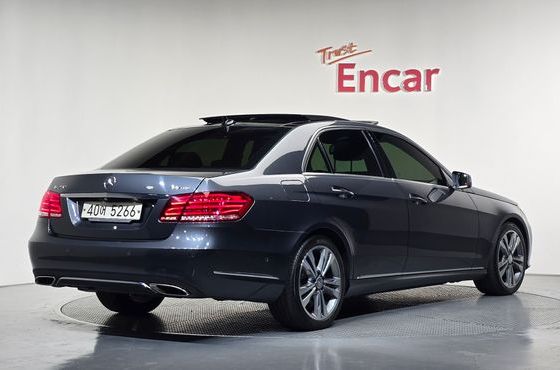 Mercedes-Benz E-Class E300 4MATIC Avantgarde — пробег 108 582 км — фото 2 из 5
