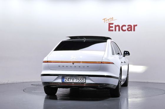 Hyundai Grandeur Calligraphy — пробег 17 639 км — фото 4 из 5