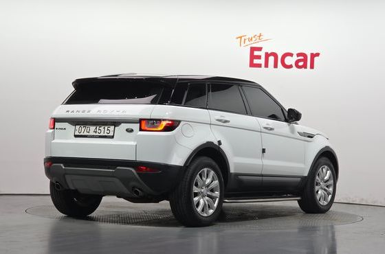 Land Rover Range Rover Evoque 2.0 TD4 SE — пробег 65 786 км — фото 2 из 5