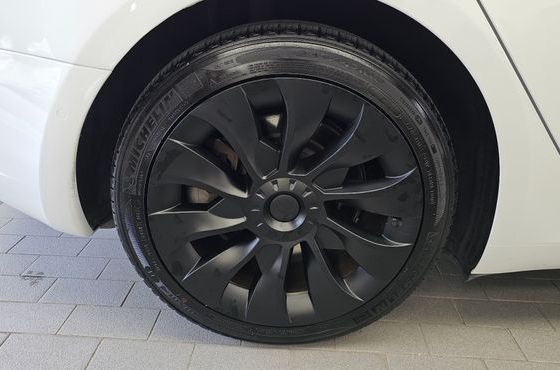 Tesla Model 3 Long Range AWD — пробег 50 805 км — фото 5 из 5