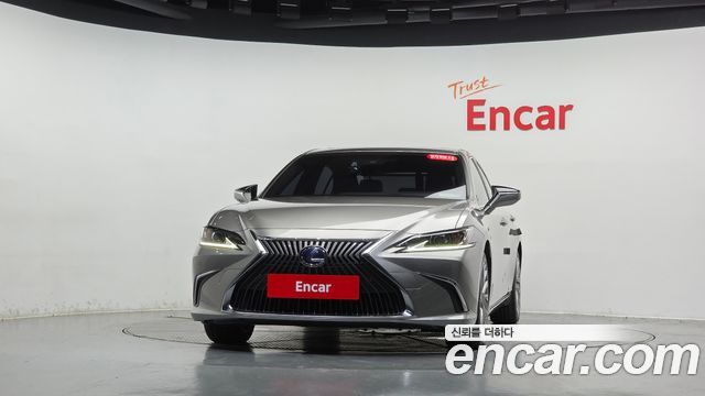 Lexus ES Luxury Plus — пробег 73 597 км — фото 3 из 5