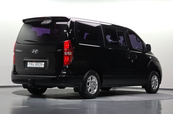 Hyundai Starex 12-Seater Wagon CVX Luxury — пробег 201 596 км — фото 2 из 5