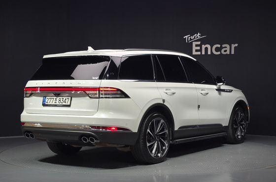 Lincoln Aviator 3.0 Reserve AWD — пробег 75 887 км — фото 2 из 5
