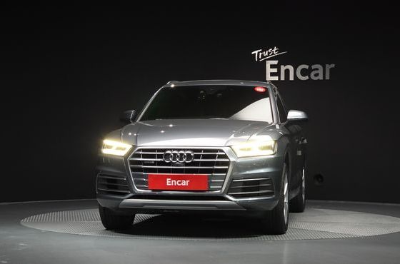 Audi Q5 40 TDI Quattro Premium — пробег 79 458 км — фото 3 из 5