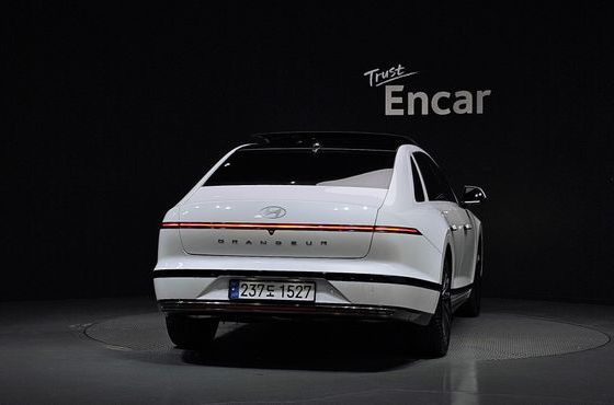 Hyundai Grandeur Calligraphy — пробег 14 731 км — фото 4 из 5