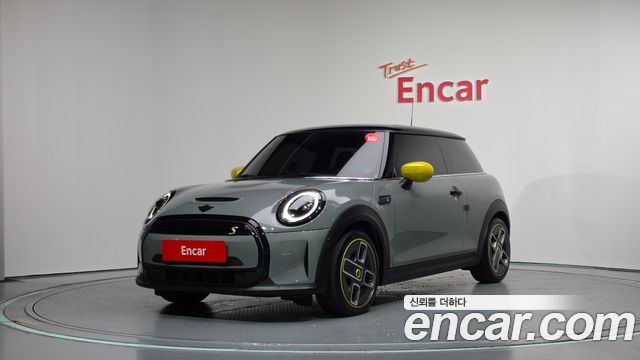 Mini Cooper SE Electric 3rd — пробег 59 025 км — фото 1 из 5
