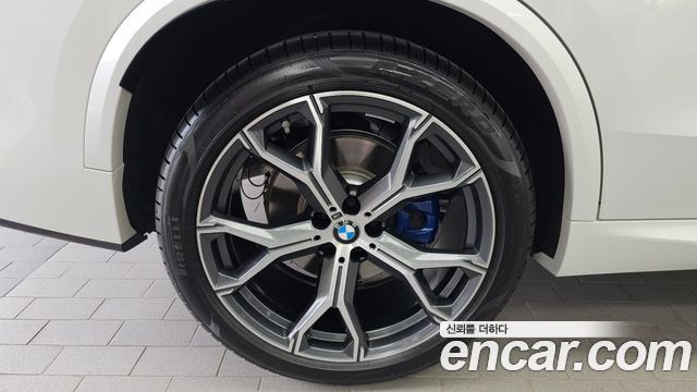 BMW X5 xDrive 30d M Sport — пробег 6 880 км — фото 5 из 5