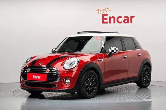 Mini Cooper 5Door HIGH 3rd — пробег 102 700 км — фото 1 из 5