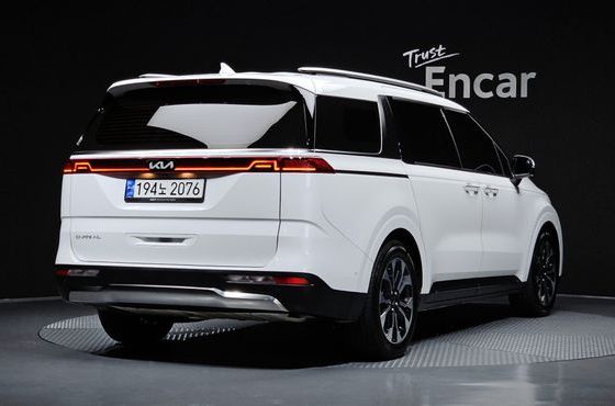 Kia Carnival Diesel 9-Seater Noblesse — пробег 68 098 км — фото 2 из 5