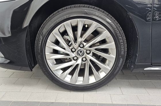 Lexus ES Luxury Plus — пробег 20 221 км — фото 5 из 5