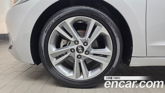 Hyundai AVANTE из Кореи Encar