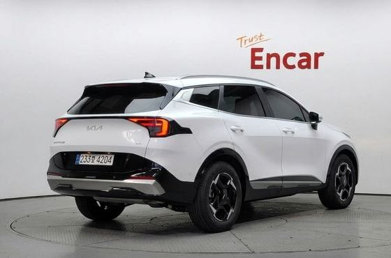 Kia Sportage Gasoline 1.6 Turbo 2WD Signature — пробег 4 215 км — фото 2 из 5