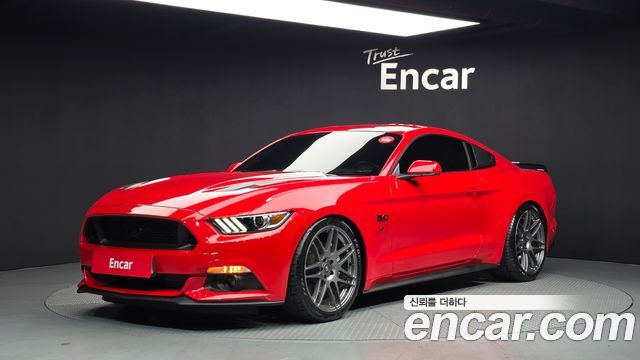 Ford Mustang GT Coupe — пробег 68 071 км — фото 1 из 5