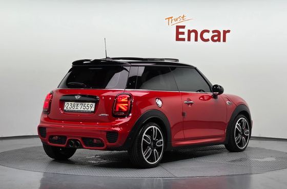 Mini Cooper JCW 3rd Generation — пробег 48 985 км — фото 2 из 5