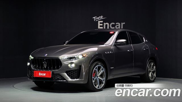 Maserati Levante 3.0 AWD GranSport — пробег 46 320 км — фото 1 из 5