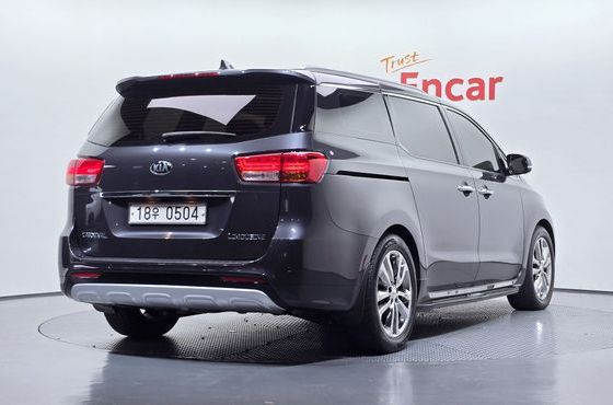 Kia Carnival 7-seater Limousine President — пробег 145 973 км — фото 2 из 5
