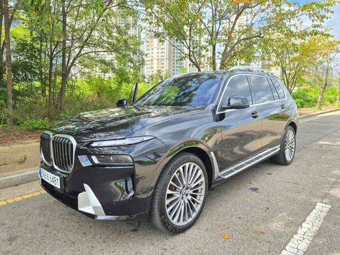 BMW X7 xDrive 40i Design Pure Excellence 6-Seater — пробег 18 000 км — фото 2 из 5