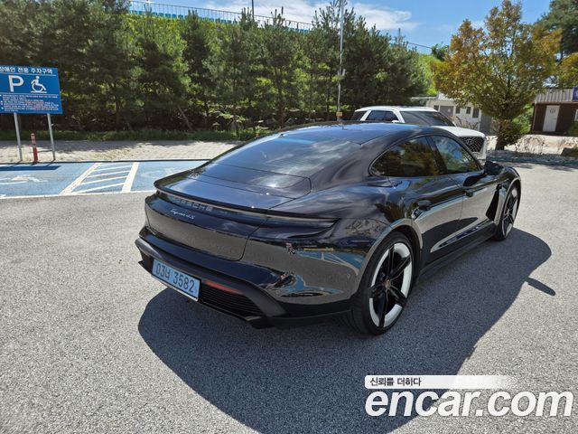 Porsche Taycan 4S — пробег 23 500 км — фото 2 из 5
