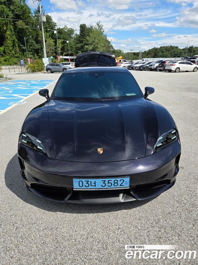 Porsche Taycan 4S — пробег 23 500 км — фото 3 из 5