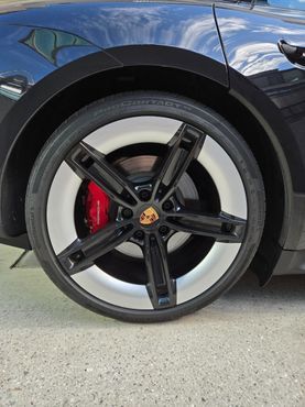 Porsche Taycan 4S — пробег 23 500 км — фото 5 из 5