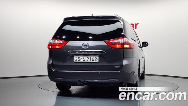Toyota Sienna 3.5 AWD — пробег 71 587 км — фото 4 из 5