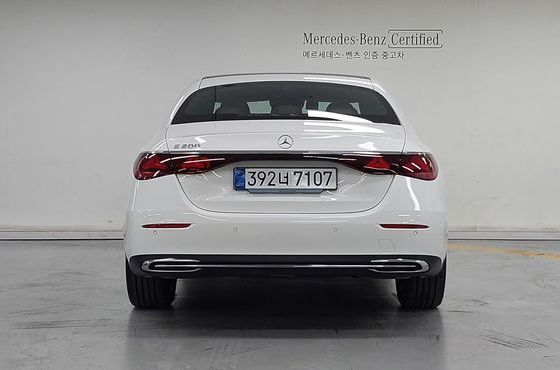 Mercedes-Benz E-Class E200 Avantgarde — пробег 2 208 км — фото 4 из 5