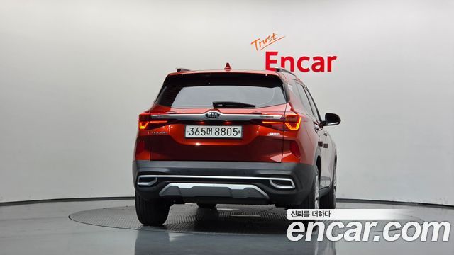 Kia Seltos из Кореи Encar
