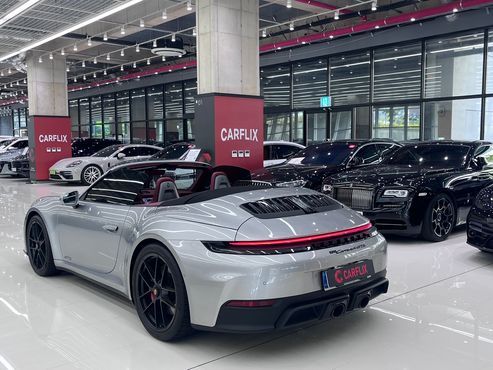 Porsche 911 Carrera 4 GTS Cabriolet — пробег 4 250 км — фото 5 из 5