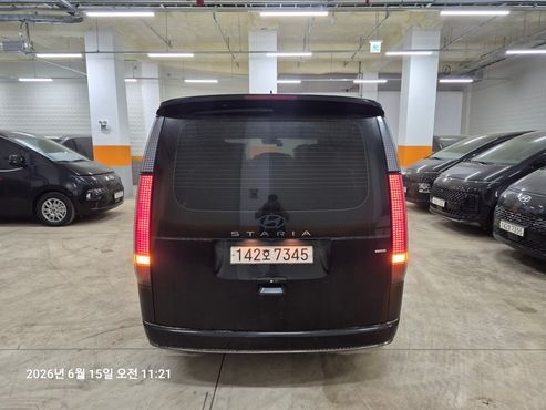 Hyundai Staria Lounge 9-Seater Prestige — пробег 32 км — фото 4 из 5