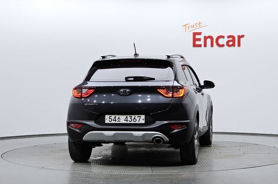 Kia Stonic 1.4 Prestige — пробег 104 168 км — фото 4 из 5