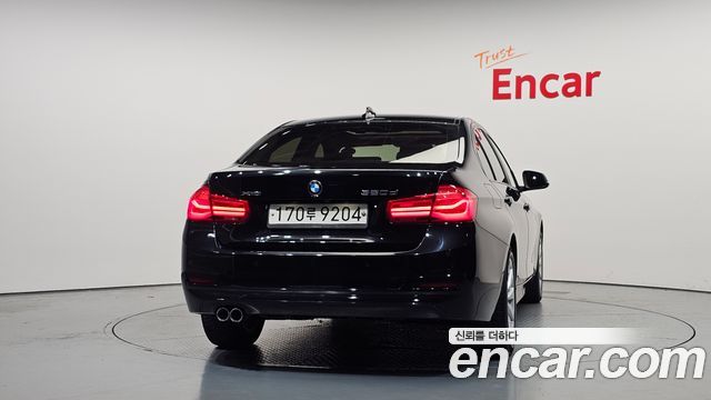 BMW 3-Series 320d xDrive — пробег 149 311 км — фото 4 из 5