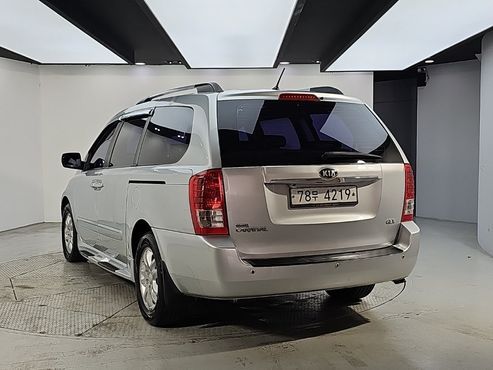 Kia Carnival Grand Carnival GLX Premium — пробег 186 856 км — фото 3 из 5