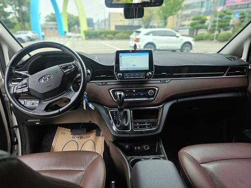 Hyundai Starex Urban 9-Seater Exclusive — пробег 69 400 км — фото 5 из 5