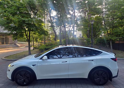 Tesla Model Y RWD — пробег 36 308 км — фото 3 из 5