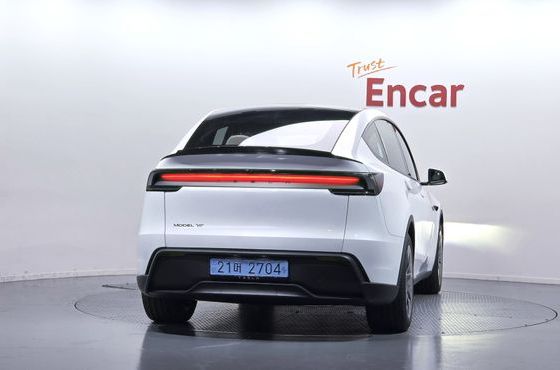 Tesla Model Y L Long Range AWD — пробег 14 км — фото 4 из 5