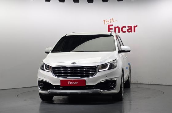 Kia Carnival 9-seater Prestige — пробег 210 242 км — фото 3 из 5