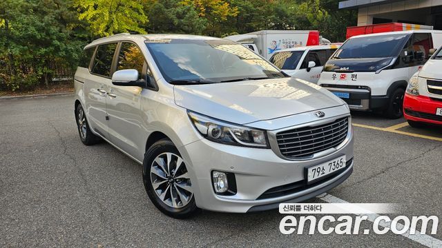 Kia Carnival 11-seater Prestige — пробег 120 000 км — фото 1 из 5