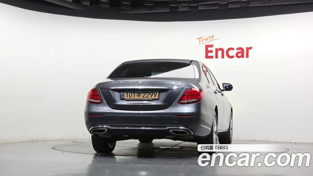 Mercedes-Benz E-Class из Кореи Encar