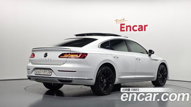 Volkswagen Arteon 2.0 TDI Prestige — пробег 168 108 км — фото 2 из 5