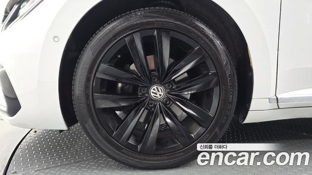 Volkswagen Arteon 2.0 TDI Prestige — пробег 168 108 км — фото 5 из 5