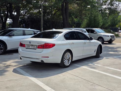BMW 5-Series 520d Luxury Special Edition — пробег 155 260 км — фото 3 из 5