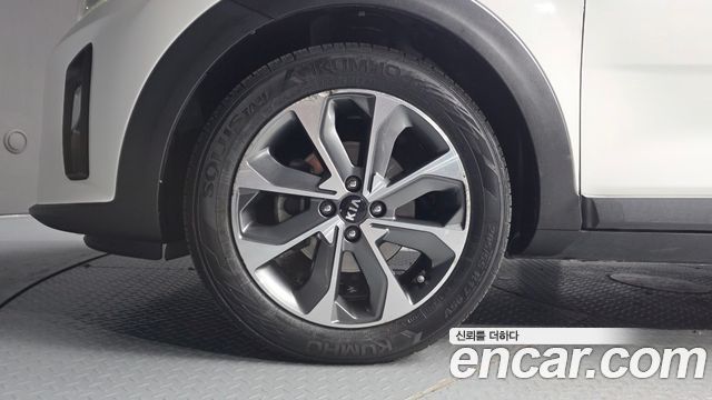 Kia Stonic из Кореи Encar