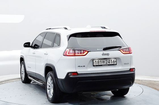 Jeep Cherokee 2.4 Longitude AWD — пробег 81 123 км — фото 2 из 5