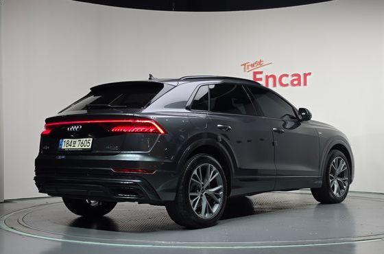 Audi Q8 50 TDI Quattro Premium — пробег 97 628 км — фото 2 из 5