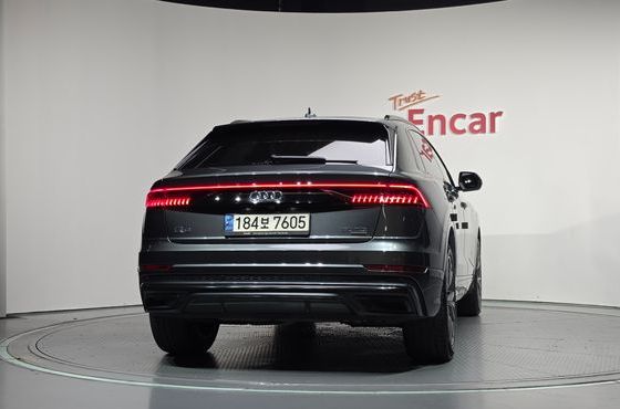 Audi Q8 50 TDI Quattro Premium — пробег 97 628 км — фото 4 из 5