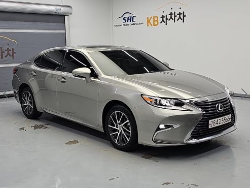 Lexus ES Supreme XV60 — пробег 49 168 км — фото 4 из 5