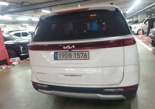Kia Carnival Diesel 9-Seater Prestige — пробег 81 633 км — фото 3 из 5